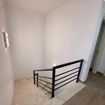 Gjiri I Lalezit - Lura 3 - Duplex 5 2 Floors 3 Bathrooms Garden Plazhi San Pietro