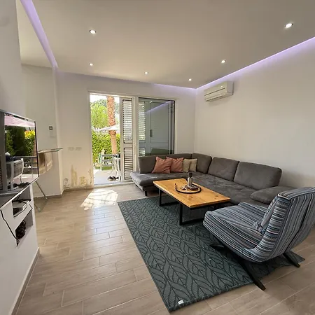 Villa Gjiri I Lalezit - Lura 3 - Duplex 5 2 Floors 3 Bathrooms Garden *
