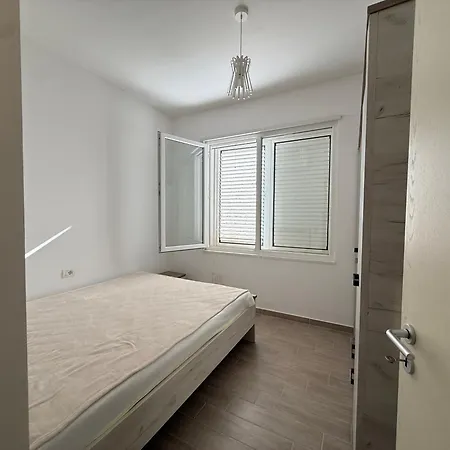 Gjiri I Lalezit - Lura 3 - Duplex 5 2 Floors 3 Bathrooms Garden Plazhi San Pietro