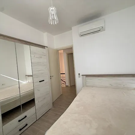 Gjiri I Lalezit - Lura 3 - Duplex 5 2 Floors 3 Bathrooms Garden Villa *
